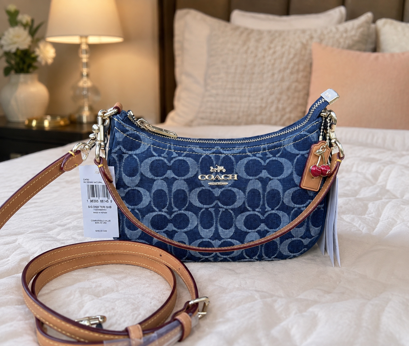 NWT Coach Teri Shoulder Bag In Signature Denim CAF82