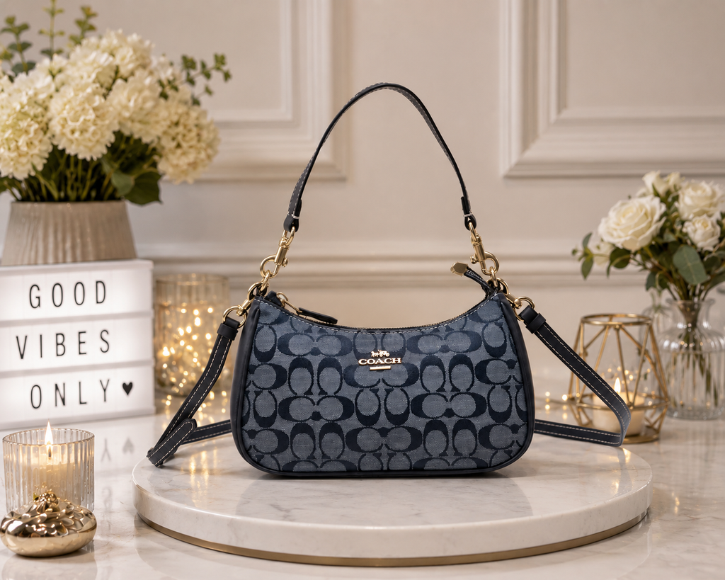 COACH Teri Shoulder Bag Signature Chambray CH139 Japan New outlet